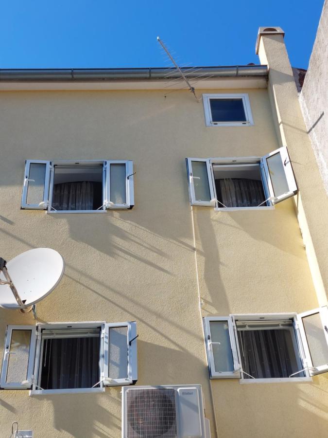 Rooms Mario Cres Buitenkant foto