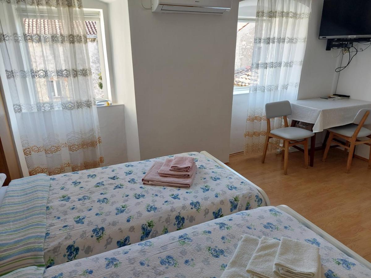 Rooms Mario Cres Buitenkant foto